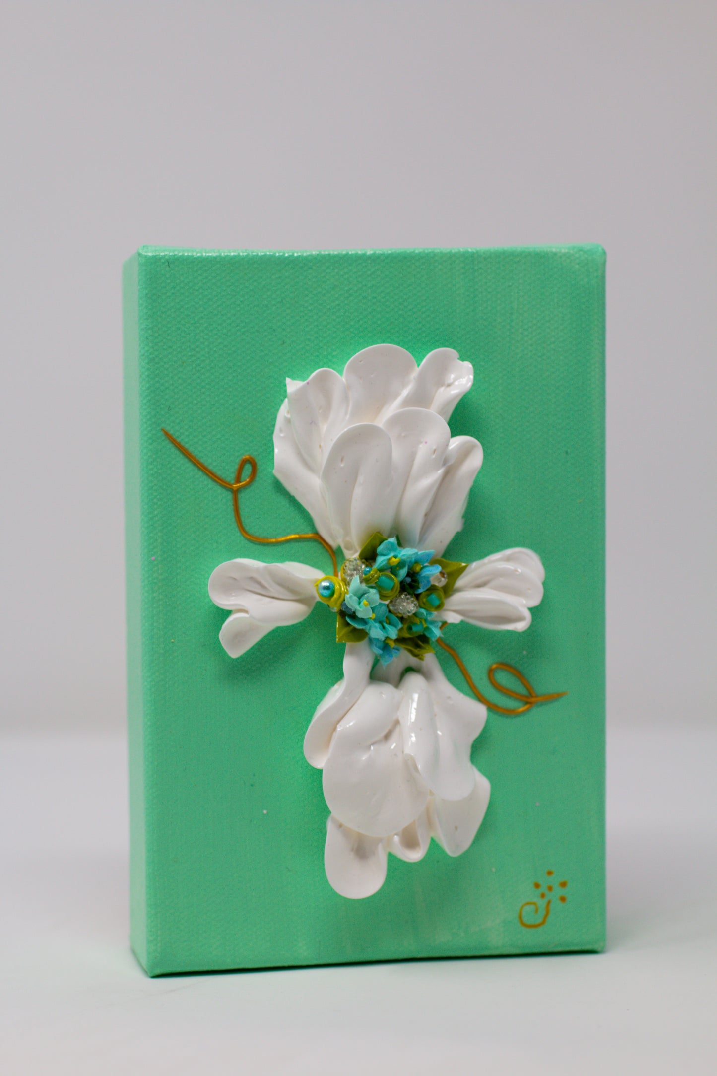 Cross with Hydrangeas