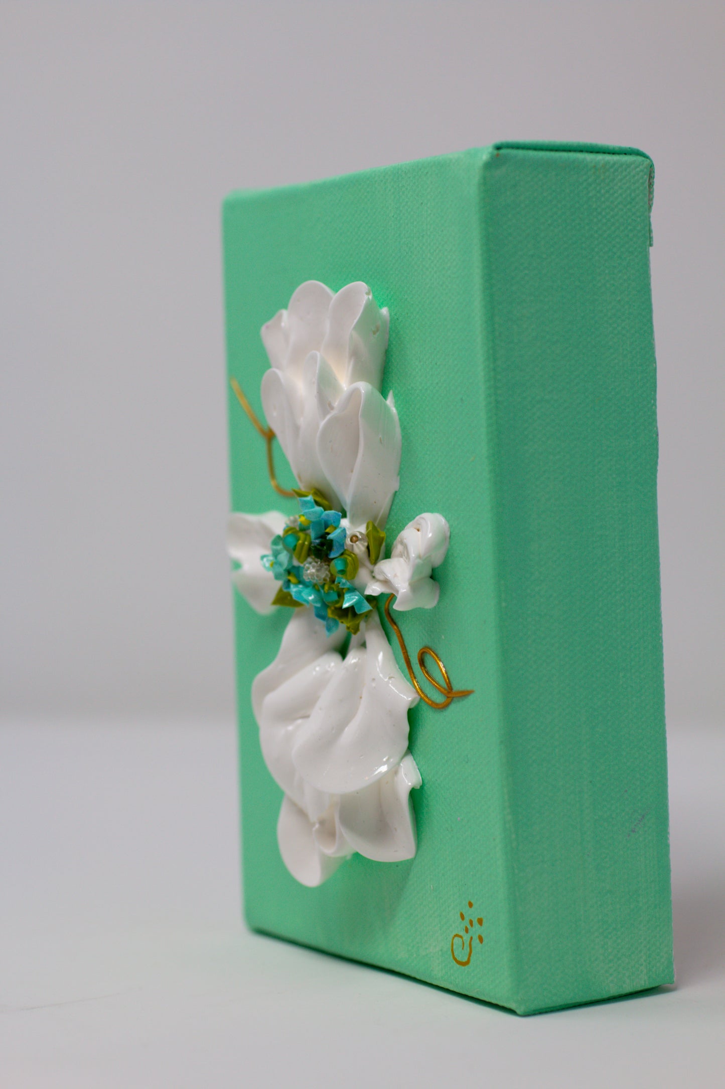 Cross with Hydrangeas